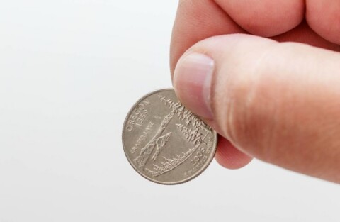 Some 2005 Oregon state quarters have errors. Here's what you should be looking for... and how much those err coins are worth. 2006 Oregon quarter