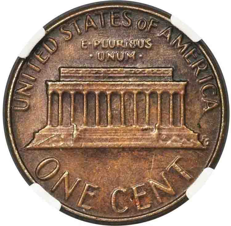 1982-D small date copper penny is worth ,000+. 1982-D small date copper penny is worth ,000+.